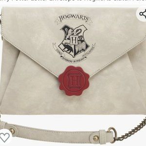 Harry Potter Hogwarts letter purse